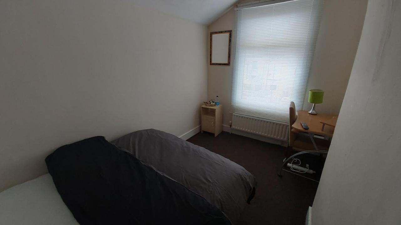 Priestfield House Medway Bed and Breakfast Gillingham  Exterior foto