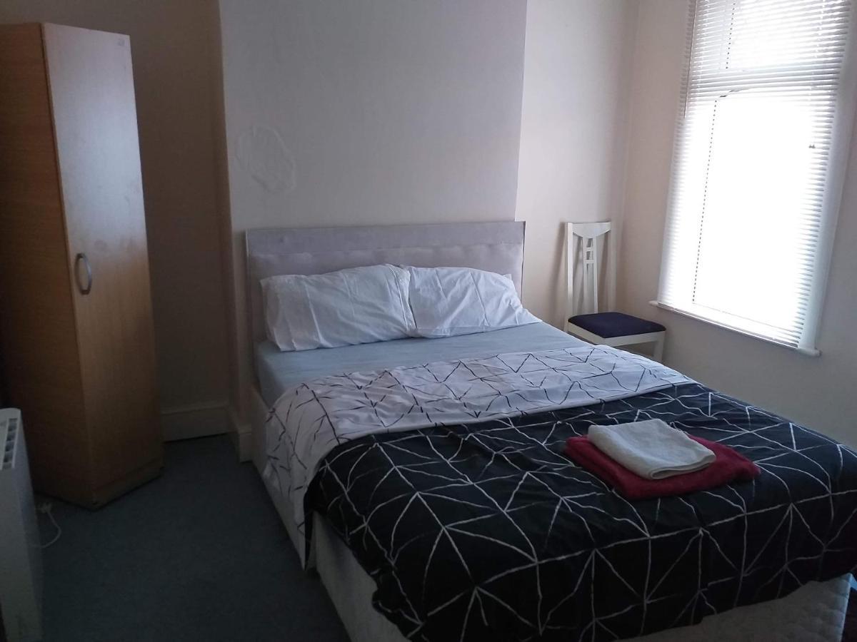Priestfield House Medway Bed and Breakfast Gillingham  Exterior foto